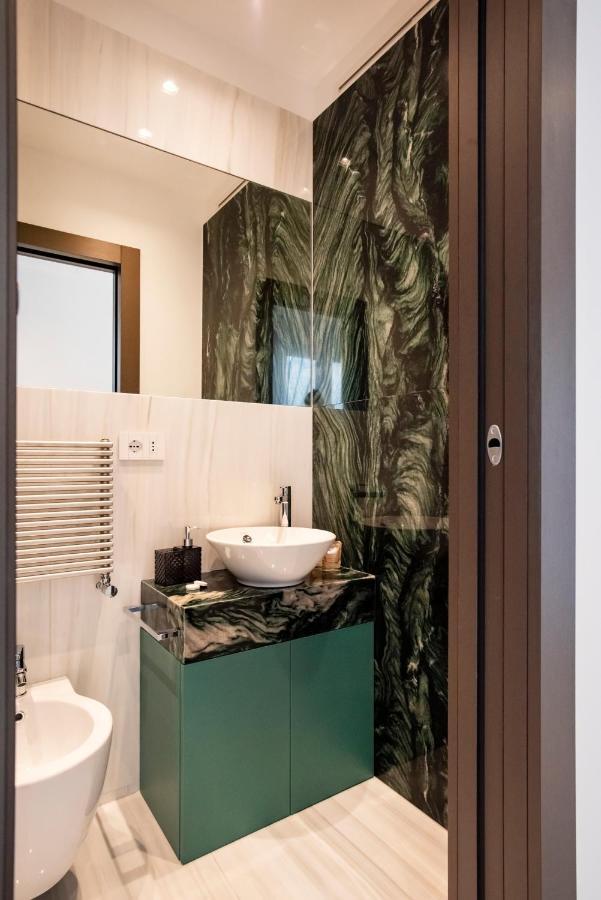 Gentile 46 Luxury Accomodation Apartment Бари Екстериор снимка